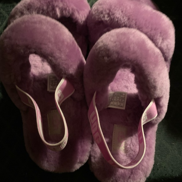 UGG OH YEAH* IN MAGNOLIA, (medium purple) sz10 - Picture 2 of 9
